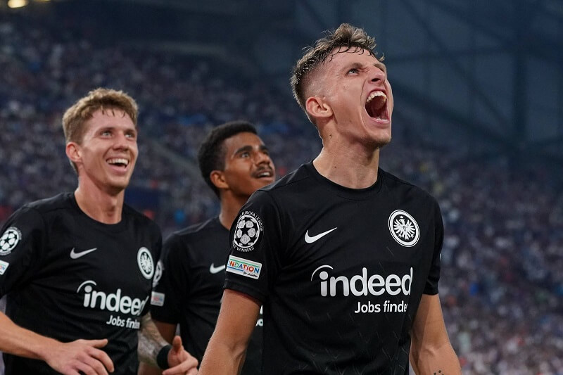 Soi kèo Eintracht Frankfurt vs Dortmund
