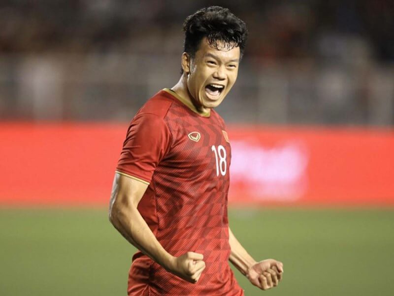 7. Cầu thủ cao nhất Việt Nam: Nguyễn Thành Chung