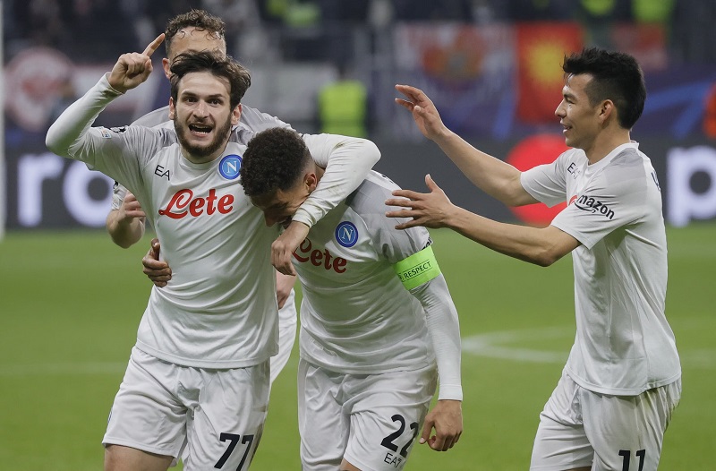 Soi kèo châu Á, kèo chấp Napoli vs Eintracht Frankfurt